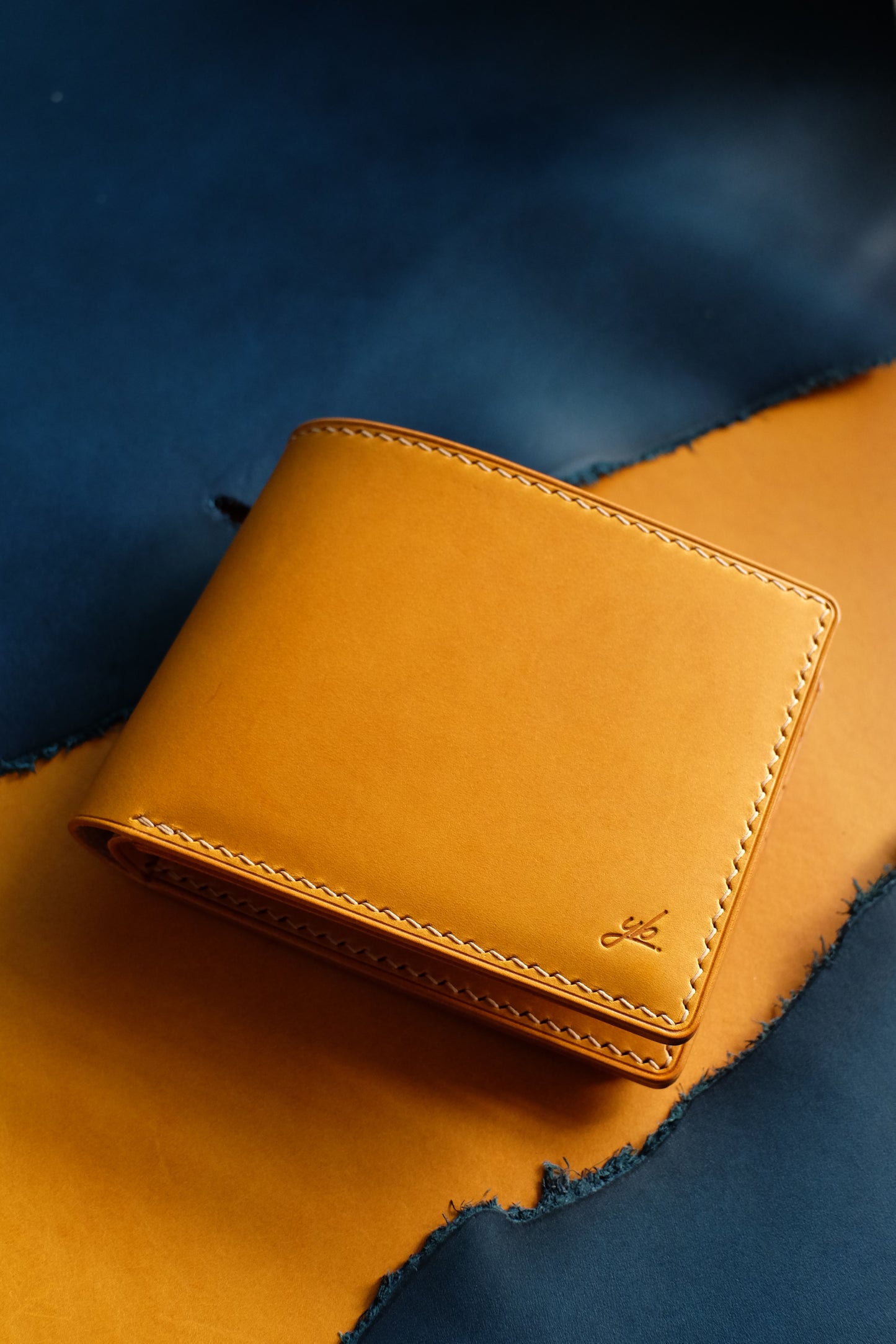 Classic Short Bi-fold Wallet #2 (Curve)